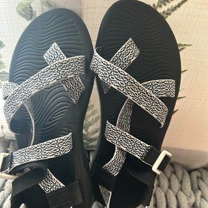 Chaco WOMEN'S Z/VOLV 2 size 9 Black and White color